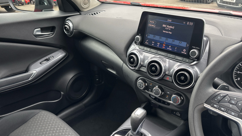 Nissan Juke 1.0 DiG-T 114 Acenta 5dr DCT Petrol Hatchback